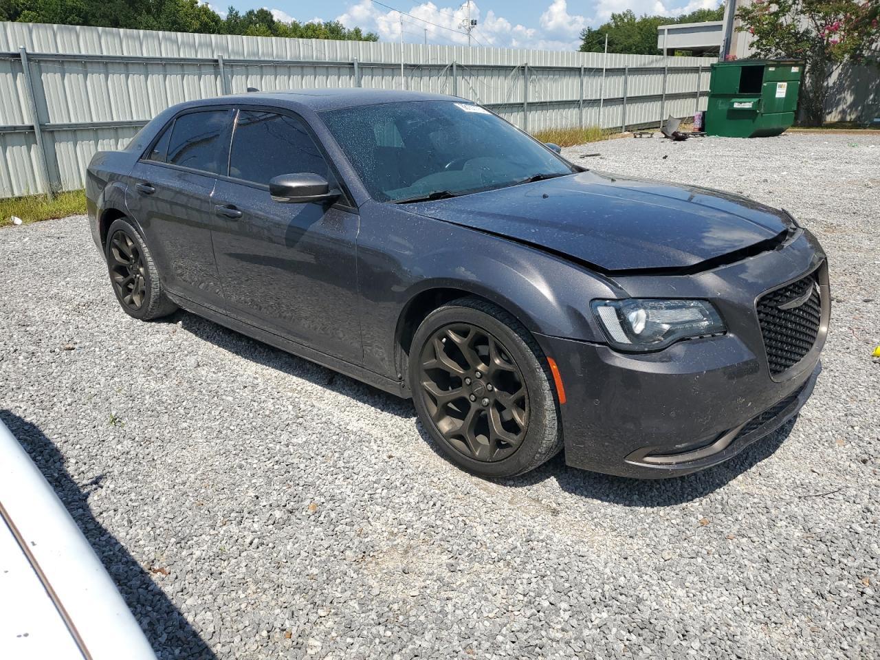 2016 Chrysler 300 S - Image 4