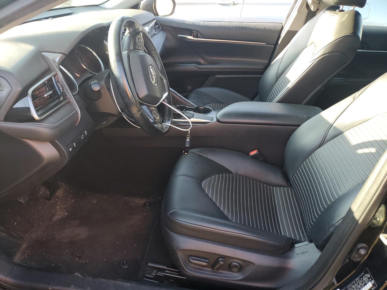 2020 Toyota Camry Se - Фото 7