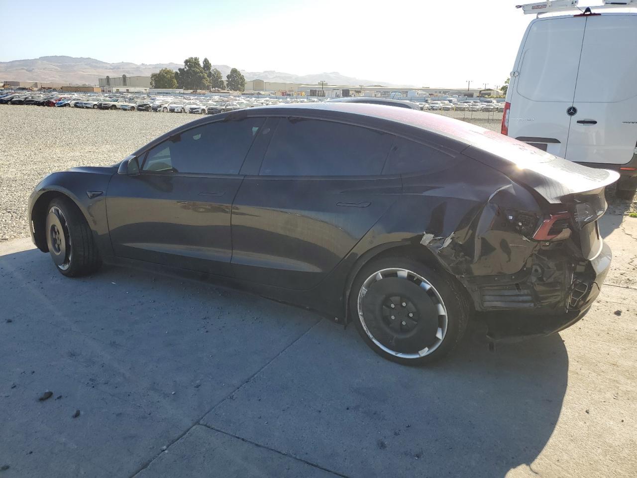 2018 Tesla Model 3 - Image 2