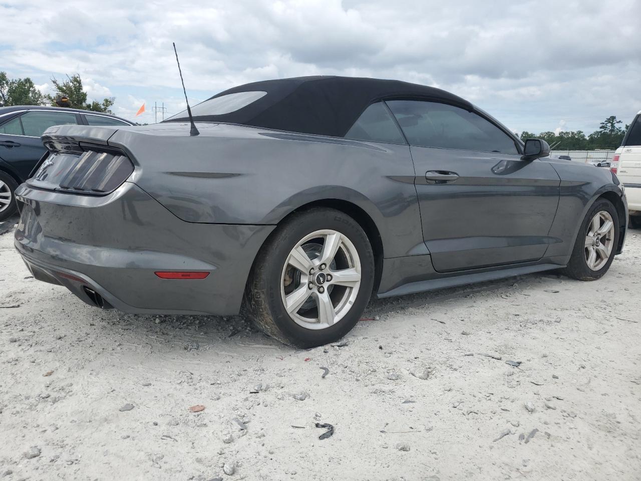 2016 Ford Mustang - Фото 3