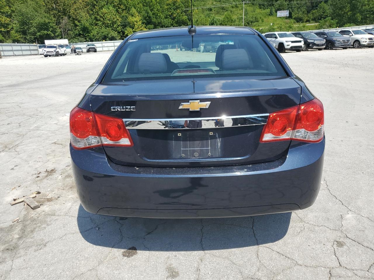 2015 Chevrolet Cruze Ls - Image 6