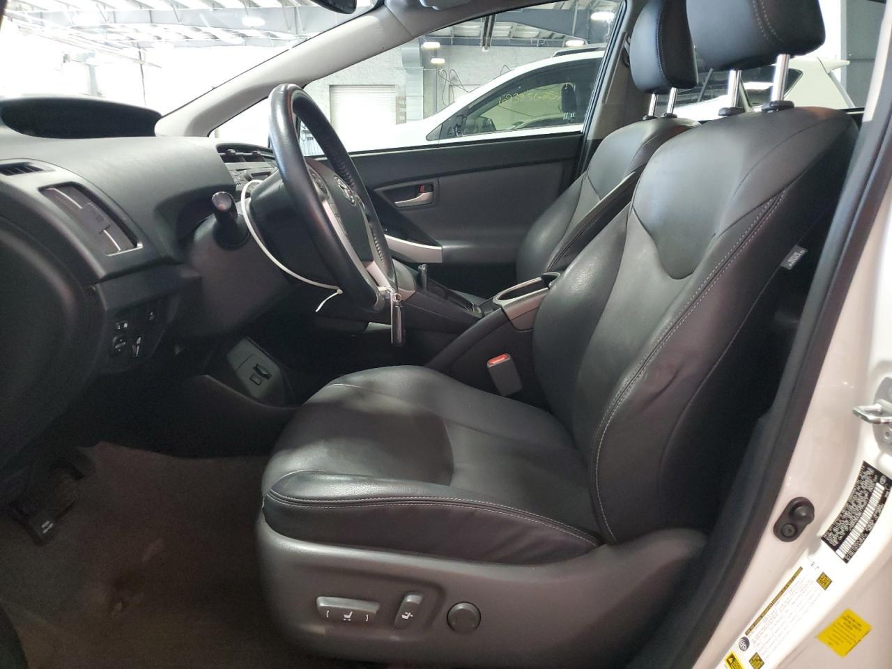 2014 Toyota Prius - Фото 7