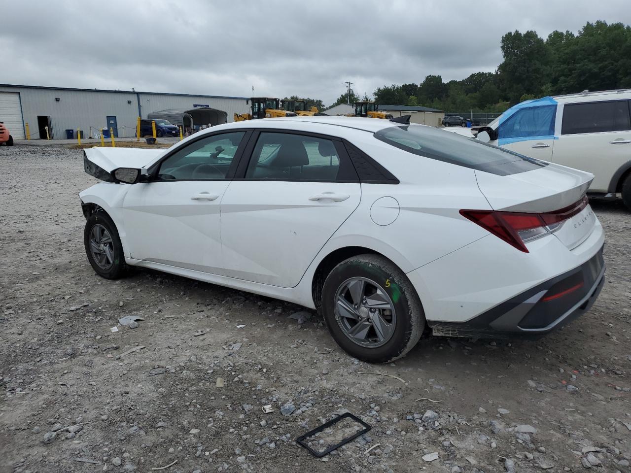 2024 Hyundai Elantra Se - Фото 2