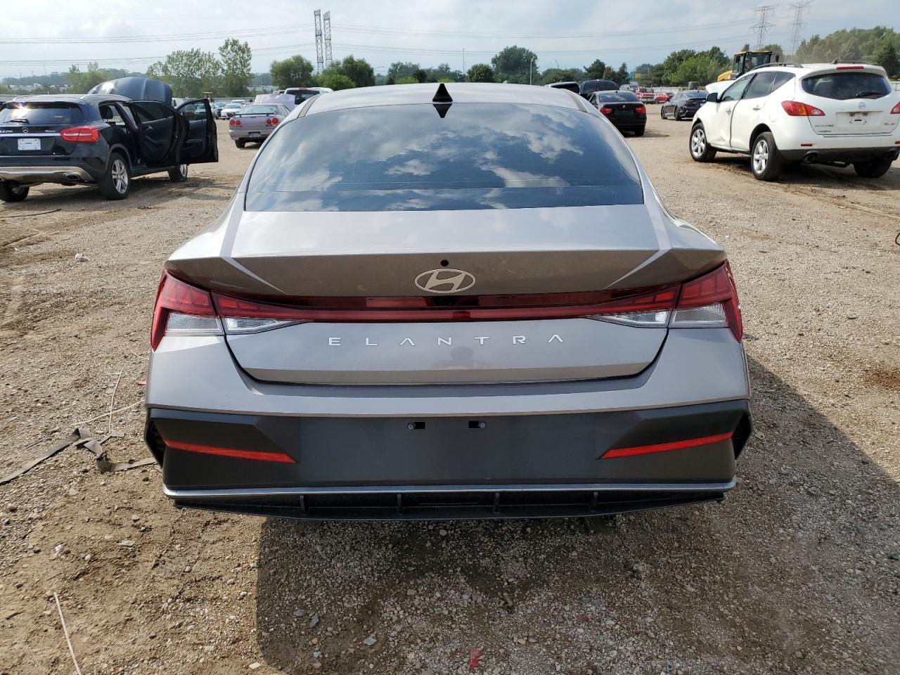 2024 Hyundai Elantra Sel - Фото 6
