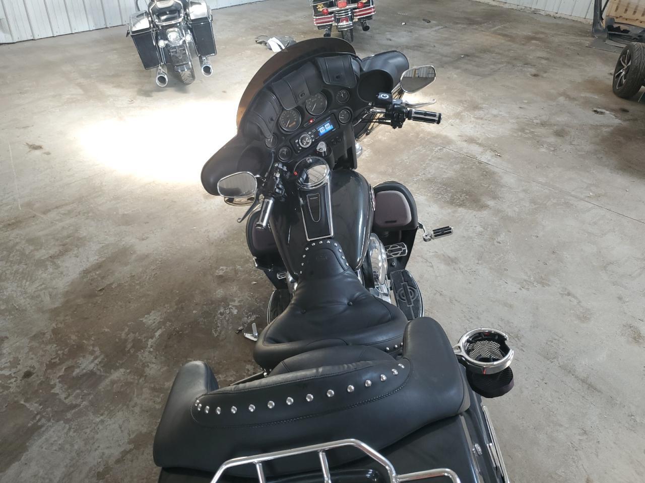 2006 Harley-Davidson Flhtcui - Фото 6