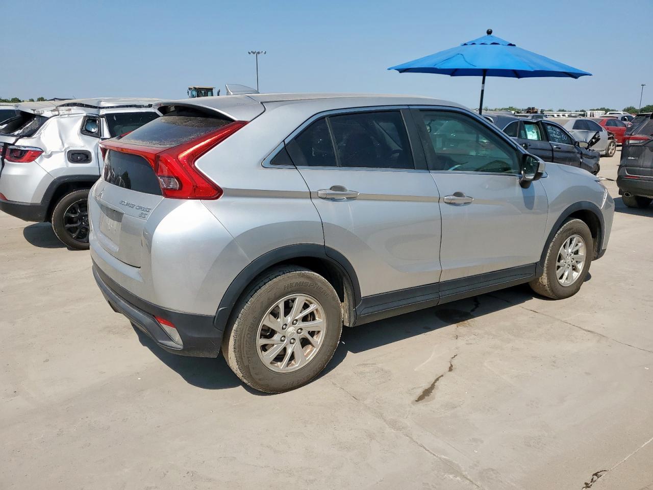 2018 Mitsubishi Eclipse Cross Es - Image 3