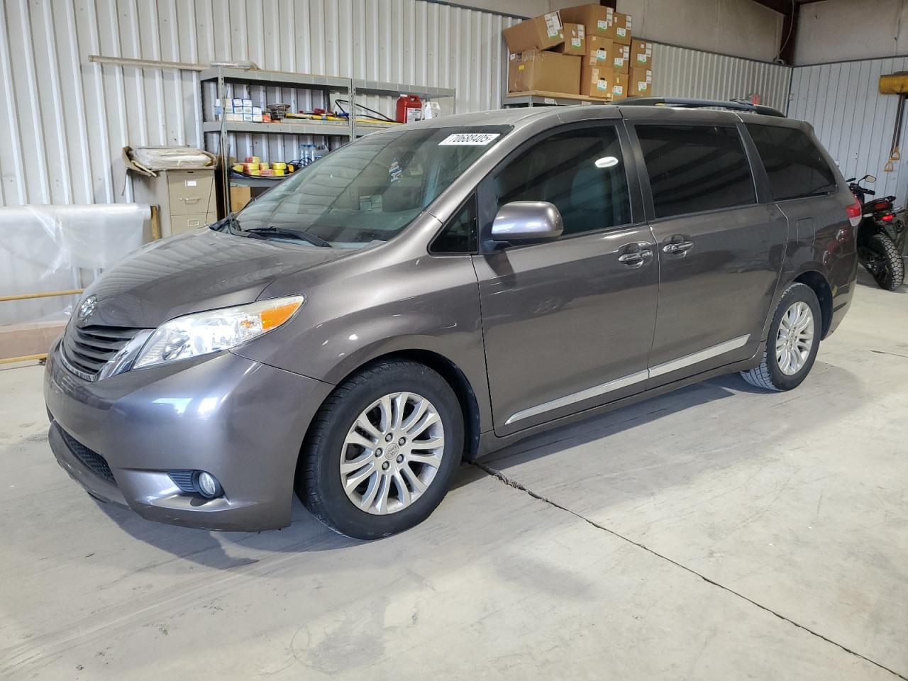 2014 Toyota Sienna Xle
