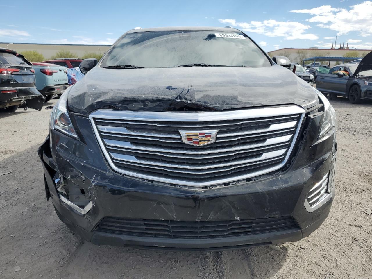 2017 Cadillac Xt5 Luxury - Image 5