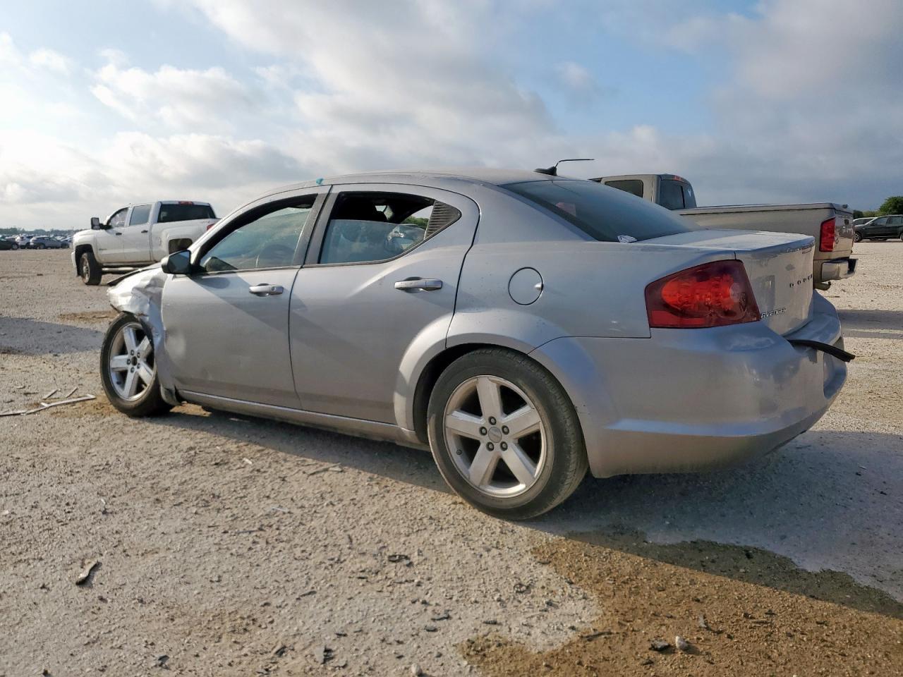 2013 Dodge Avenger Se - Image 2