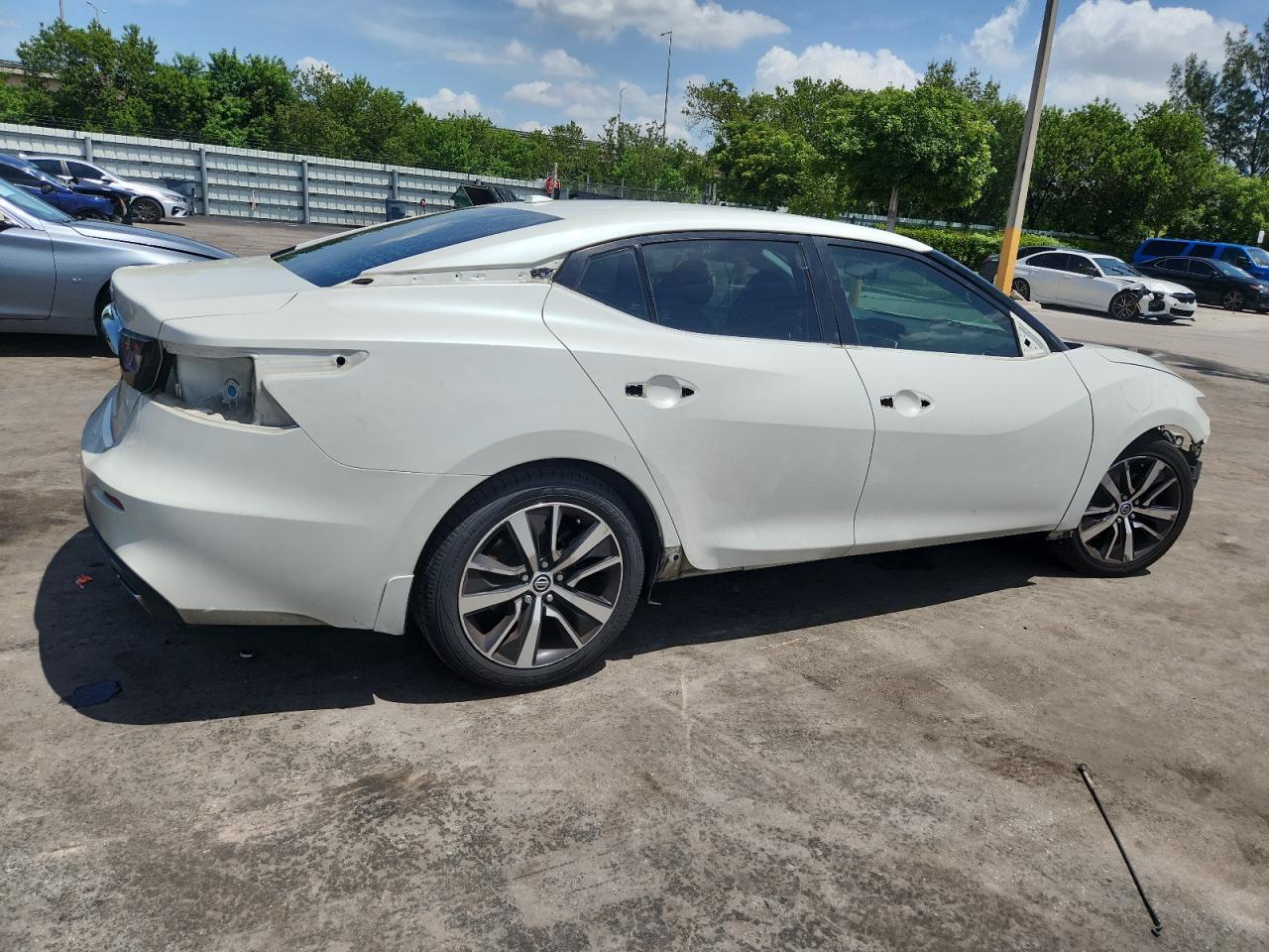2019 Nissan Maxima S - Фото 3