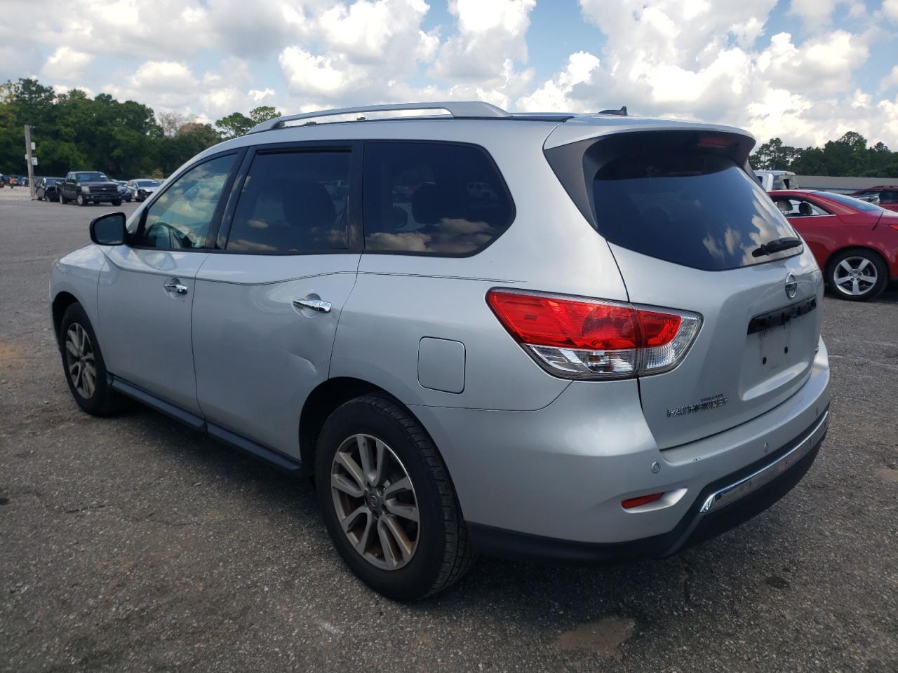 2015 Nissan Pathfinder S - Фото 2
