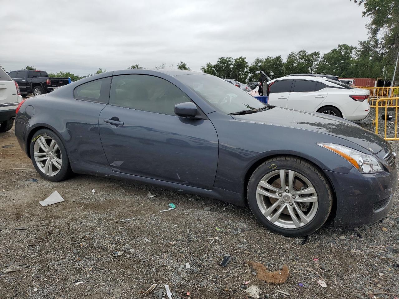 2010 Infiniti G37 Base - Фото 4