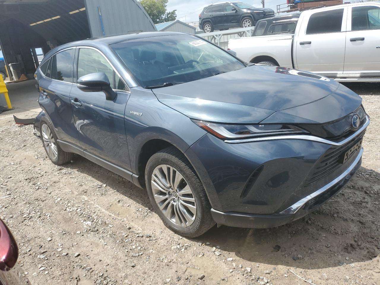 2021 Toyota Venza Le - Фото 4