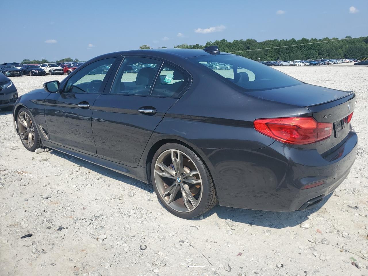 2018 BMW M550Xi - Фото 2