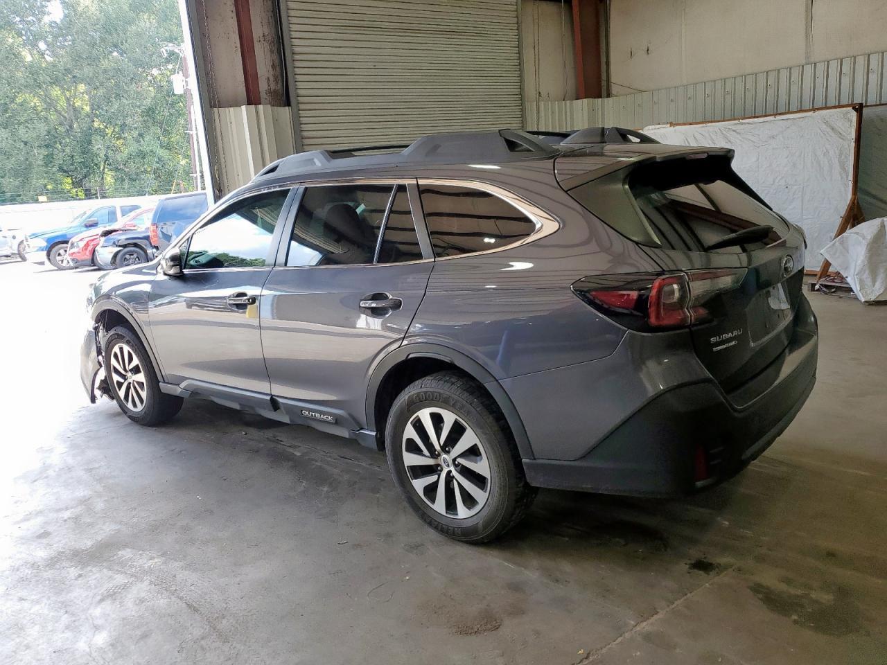 2022 Subaru Outback Premium - Image 2