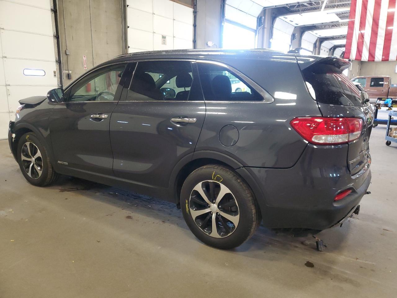 2018 Kia Sorento Ex - Image 2