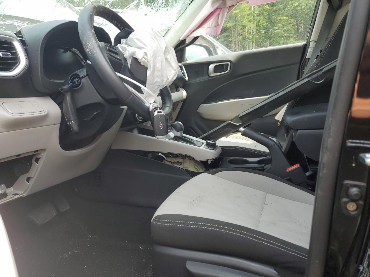 2024 Hyundai Venue Sel - Image 7