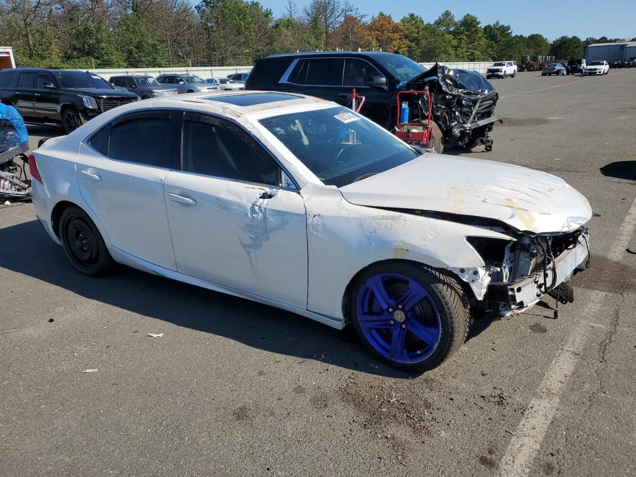 2017 Lexus Is 300 - Фото 4