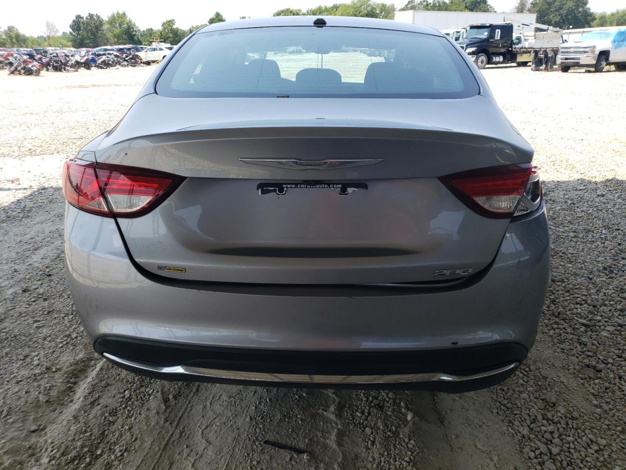 2016 Chrysler 200 Limited - Фото 6