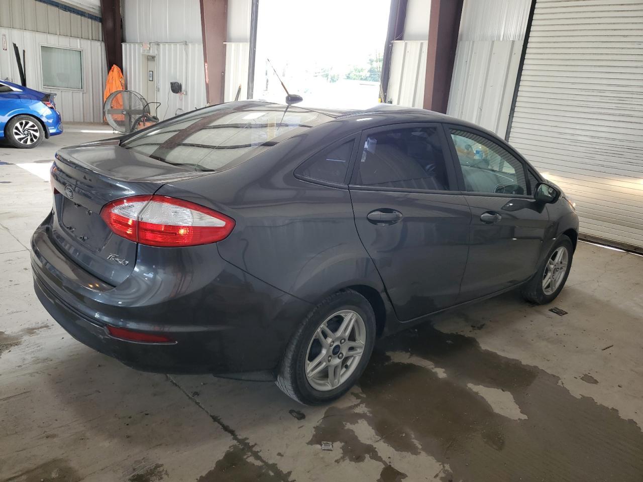 2019 Ford Fiesta Se - Image 3