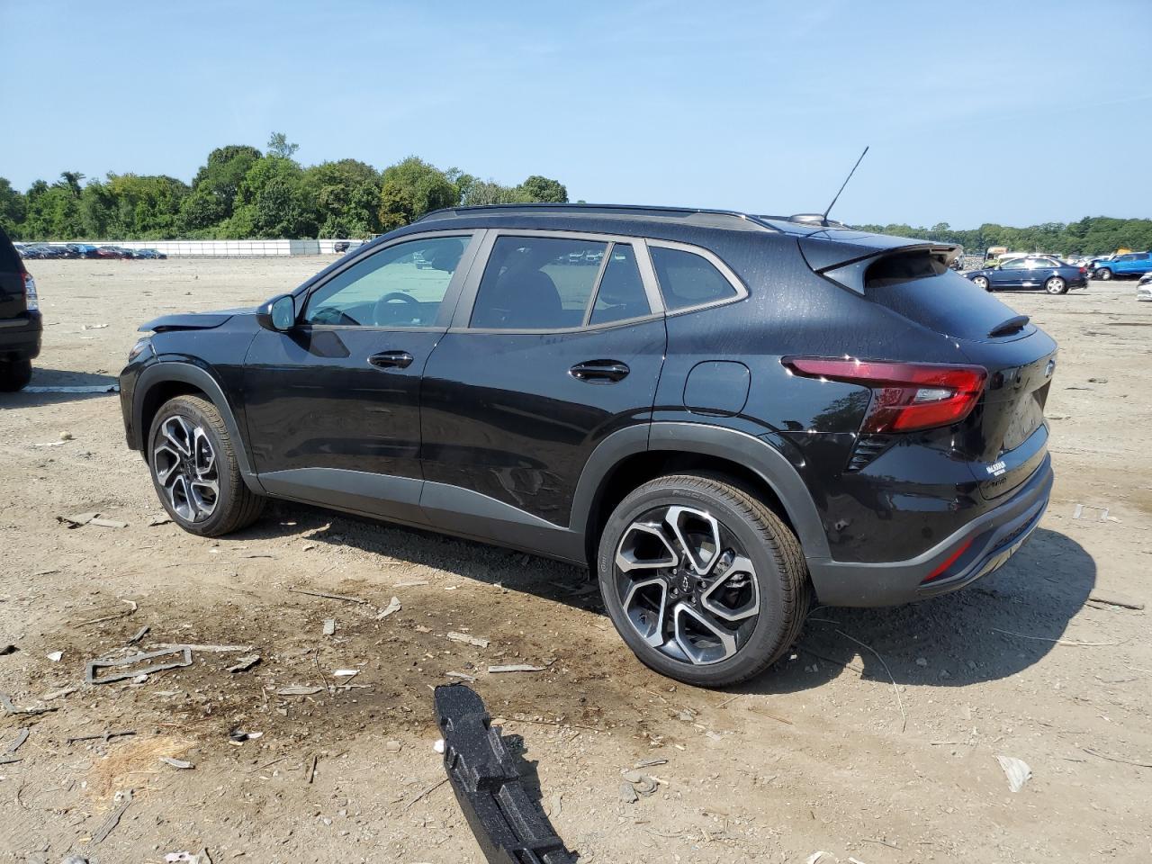 2025 Chevrolet Trax 2Rs - Image 2