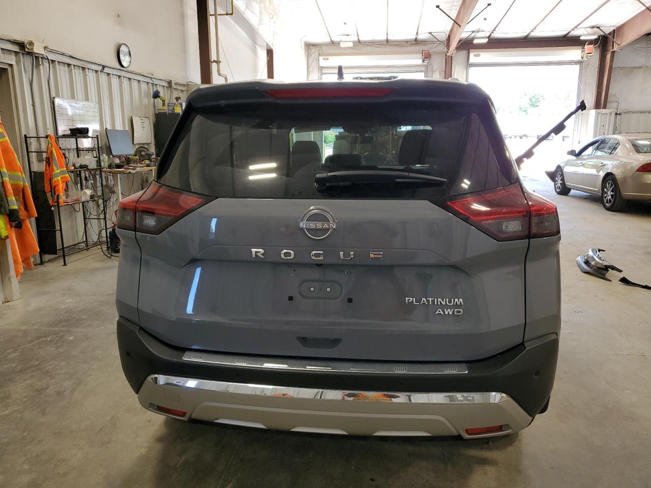 2023 Nissan Rogue Platinum - Фото 6