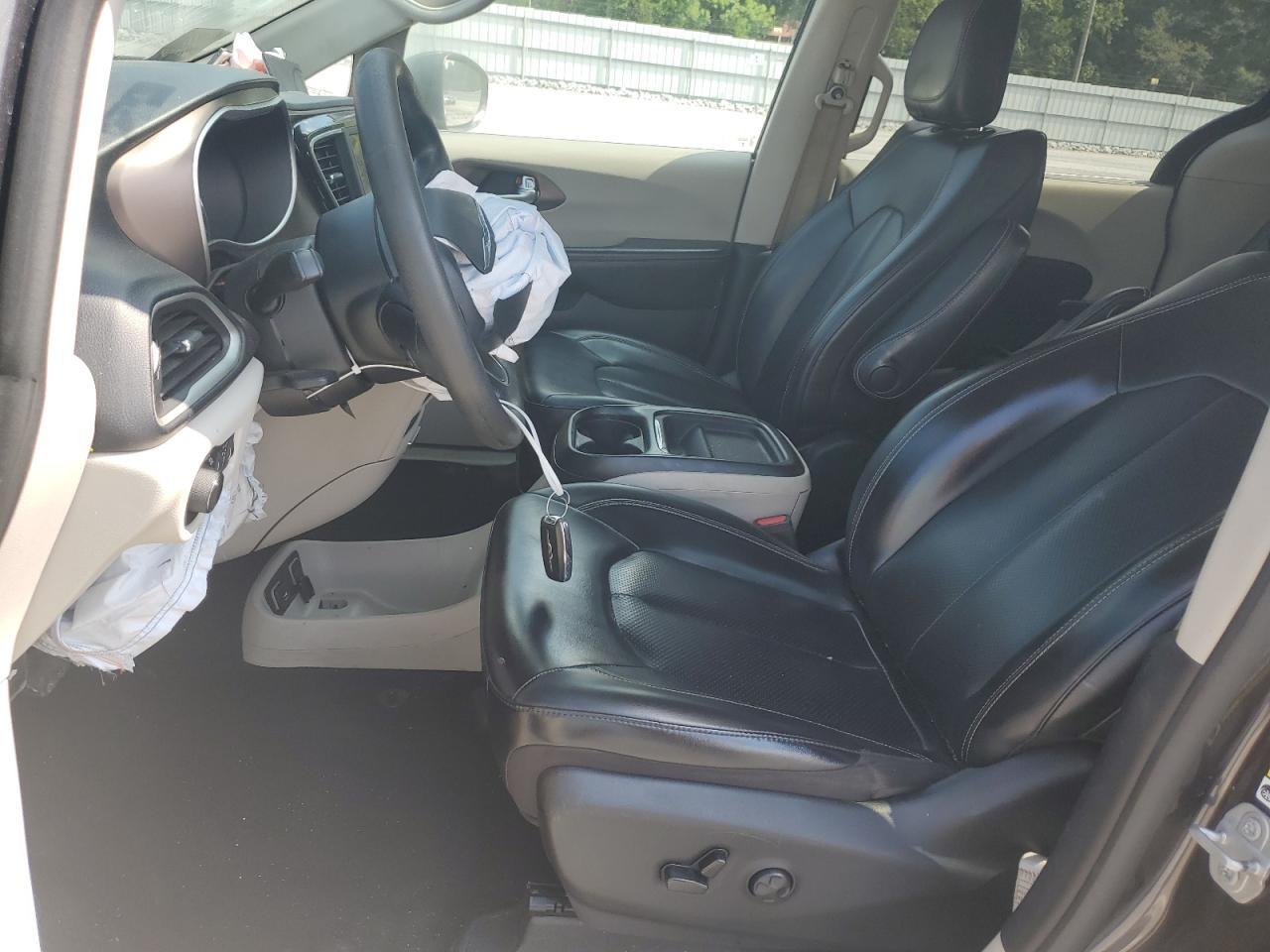2020 Chrysler Voyager Lxi - Image 7
