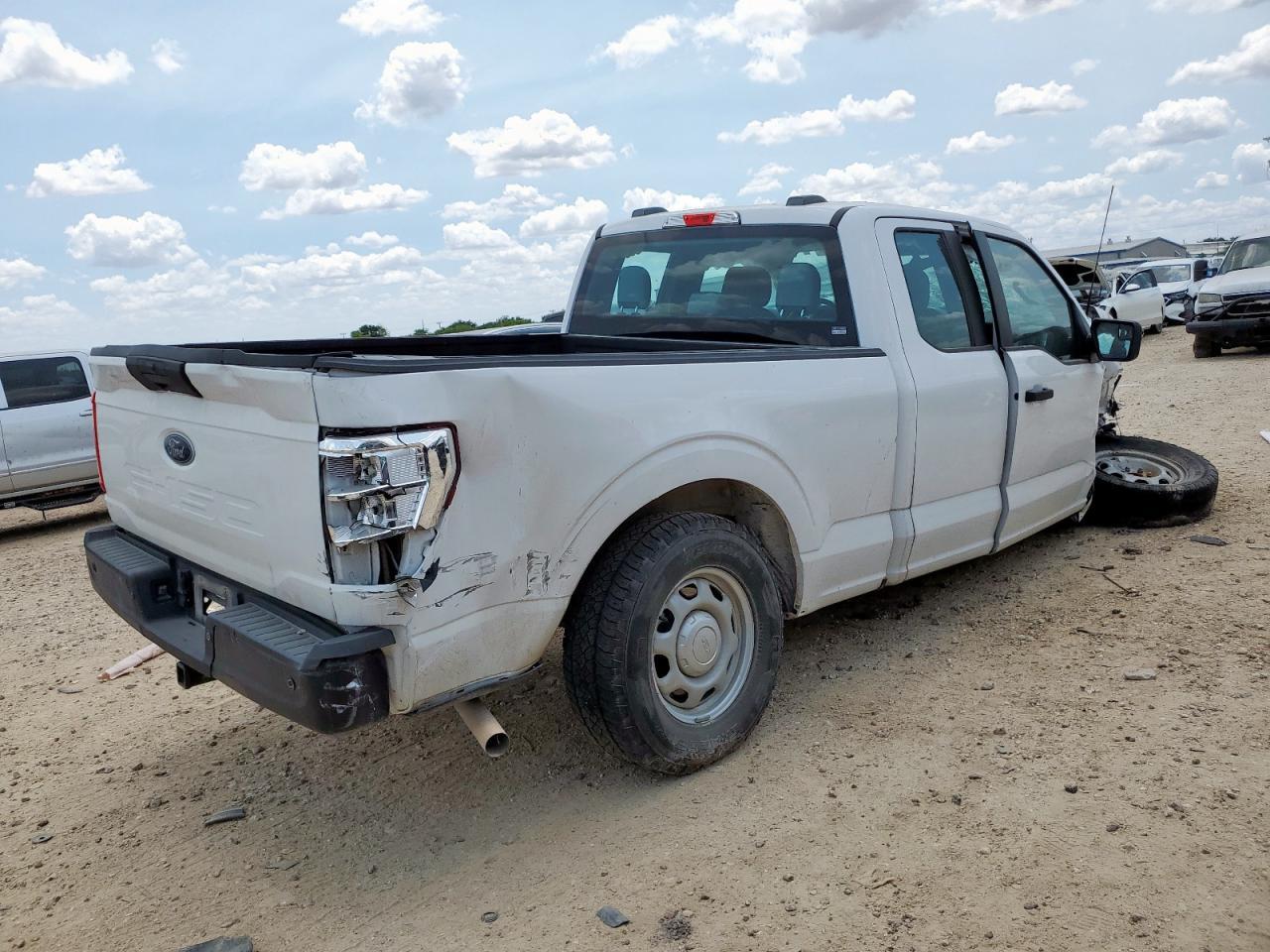 2022 Ford F150 Super Cab - Фото 3