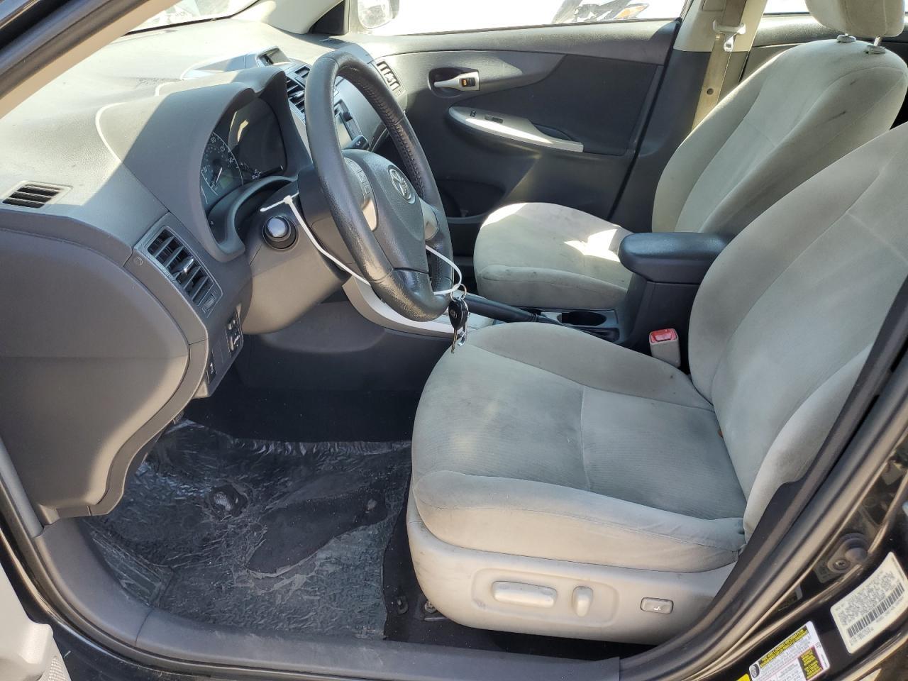 2013 Toyota Corolla Base - Фото 7