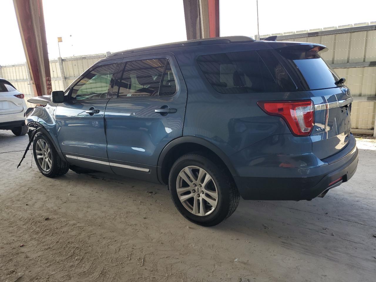 2018 Ford Explorer Xlt - Image 2