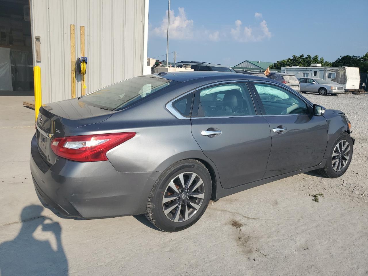 2017 Nissan Altima 2.5 - Фото 3