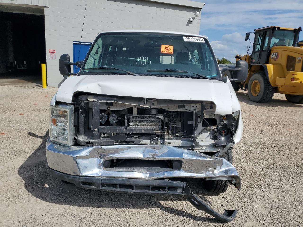 2011 Ford Econoline E150 Wagon - Фото 5