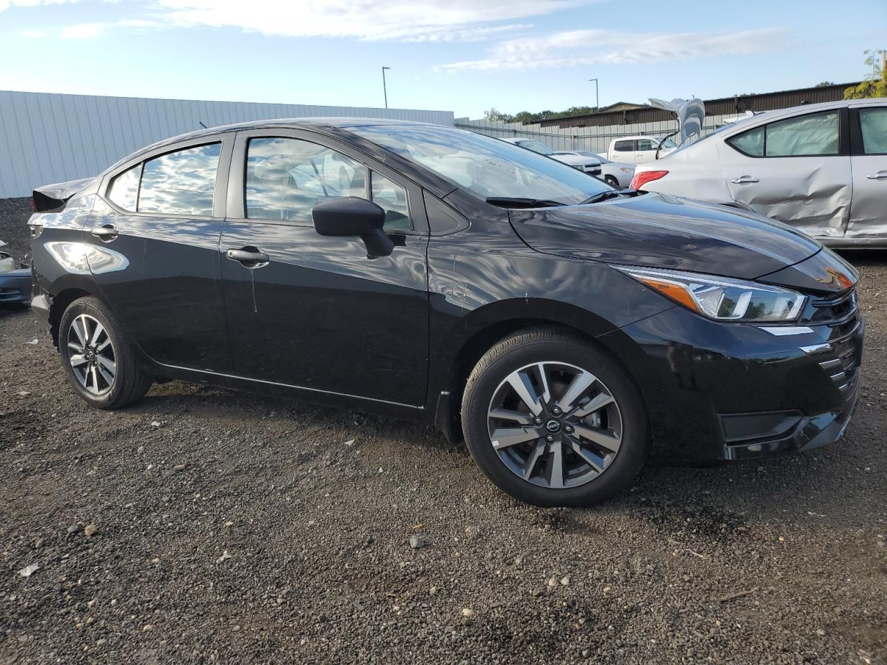 2024 Nissan Versa S - Фото 4