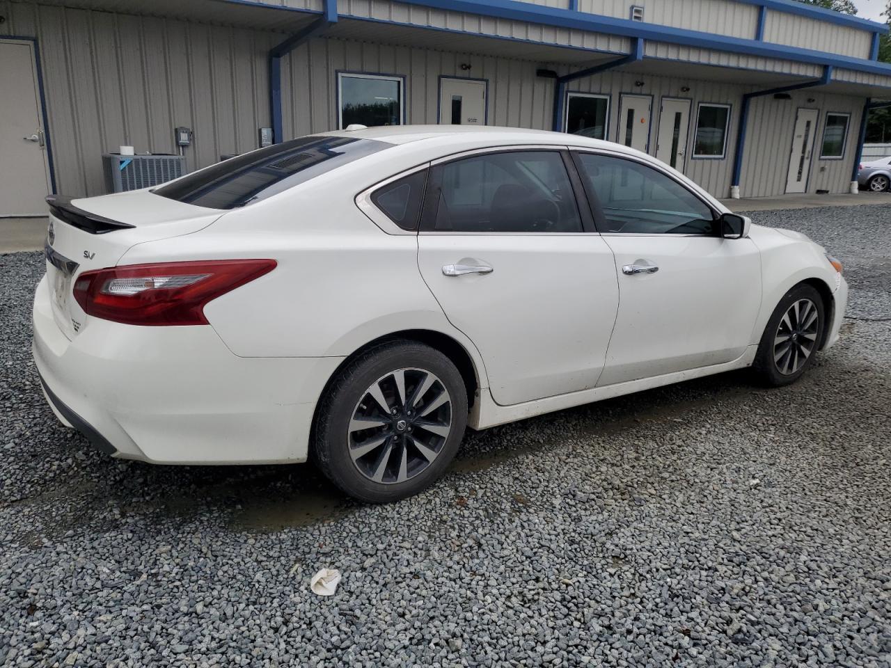 2018 Nissan Altima 2.5 - Image 3