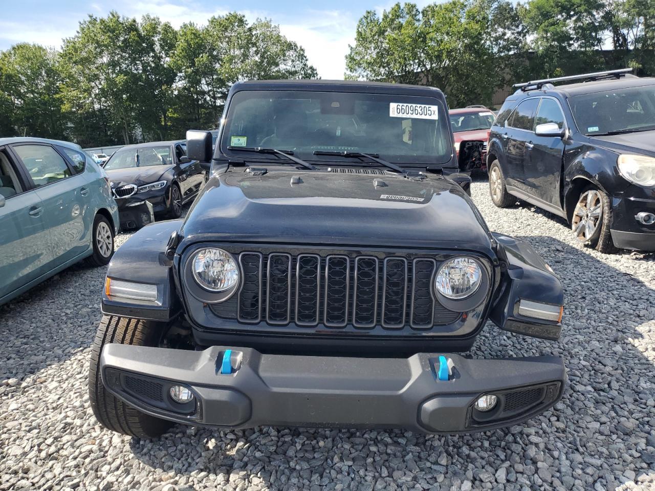 2024 Jeep Wrangler 4Xe - Image 5