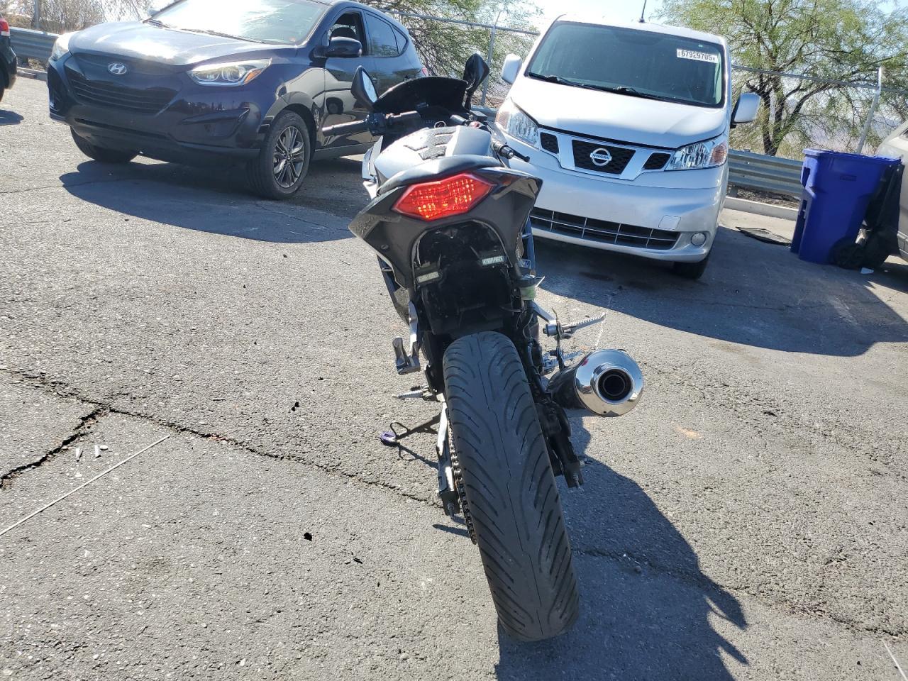 2015 Kawasaki Ex300 A - Image 4