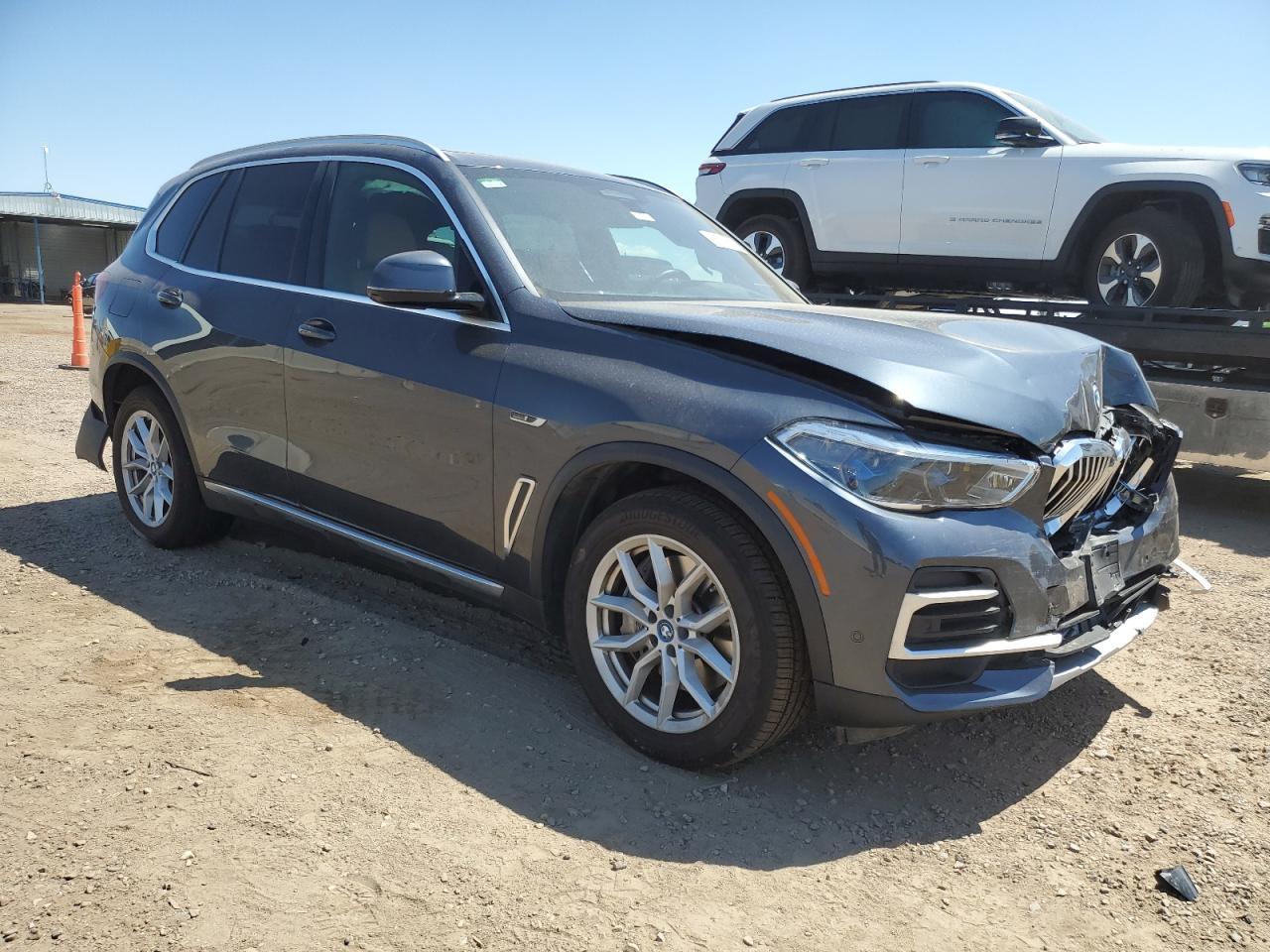 2022 BMW X5 xDrive45E - Image 4
