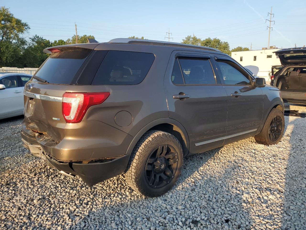 2016 Ford Explorer Xlt - Фото 3