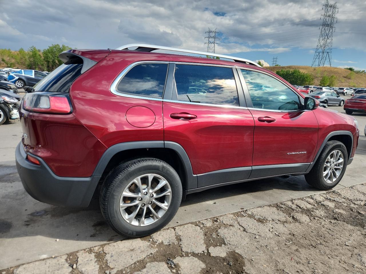 2019 Jeep Cherokee Latitude Plus - Image 3