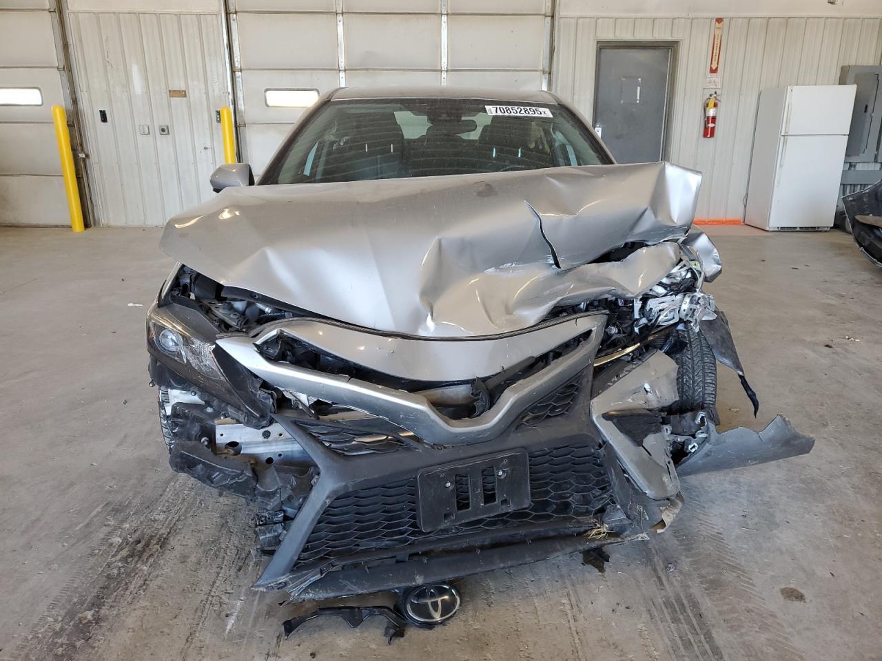 2021 Toyota Camry Se - Фото 5