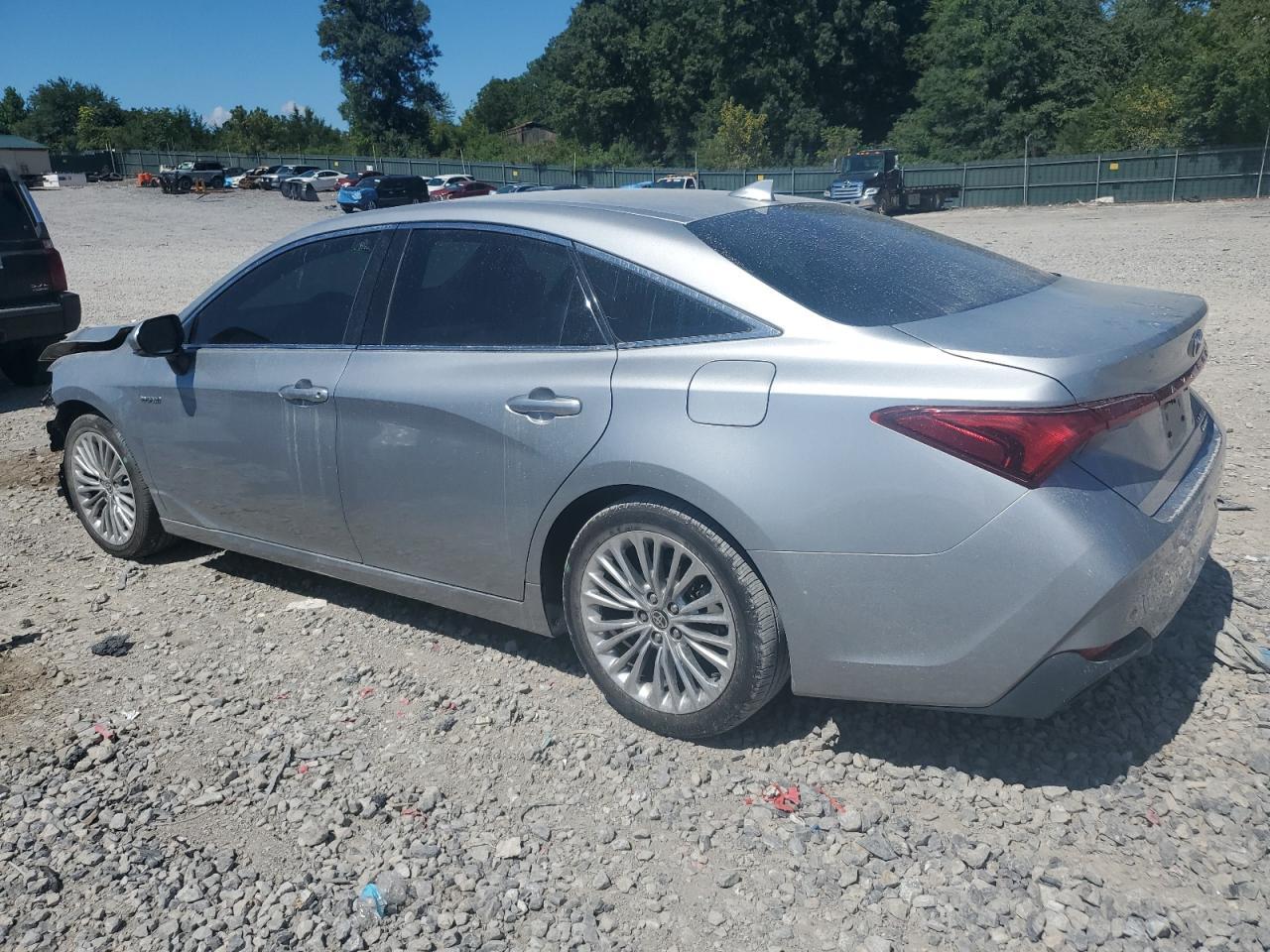 2020 Toyota Avalon Limited - Image 2
