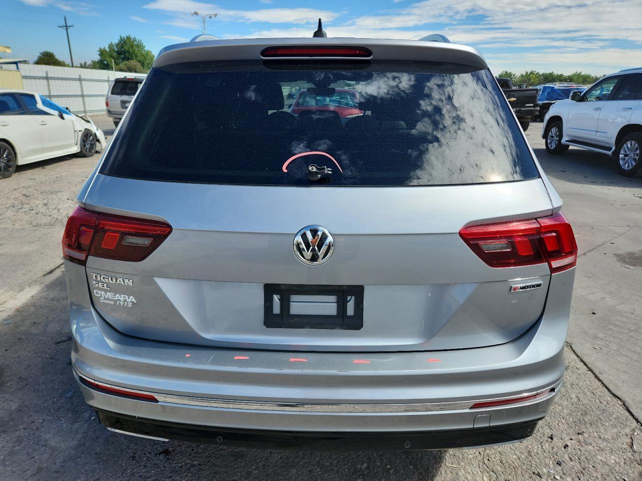 2020 Volkswagen Tiguan Sel Premium R-Line - Фото 6