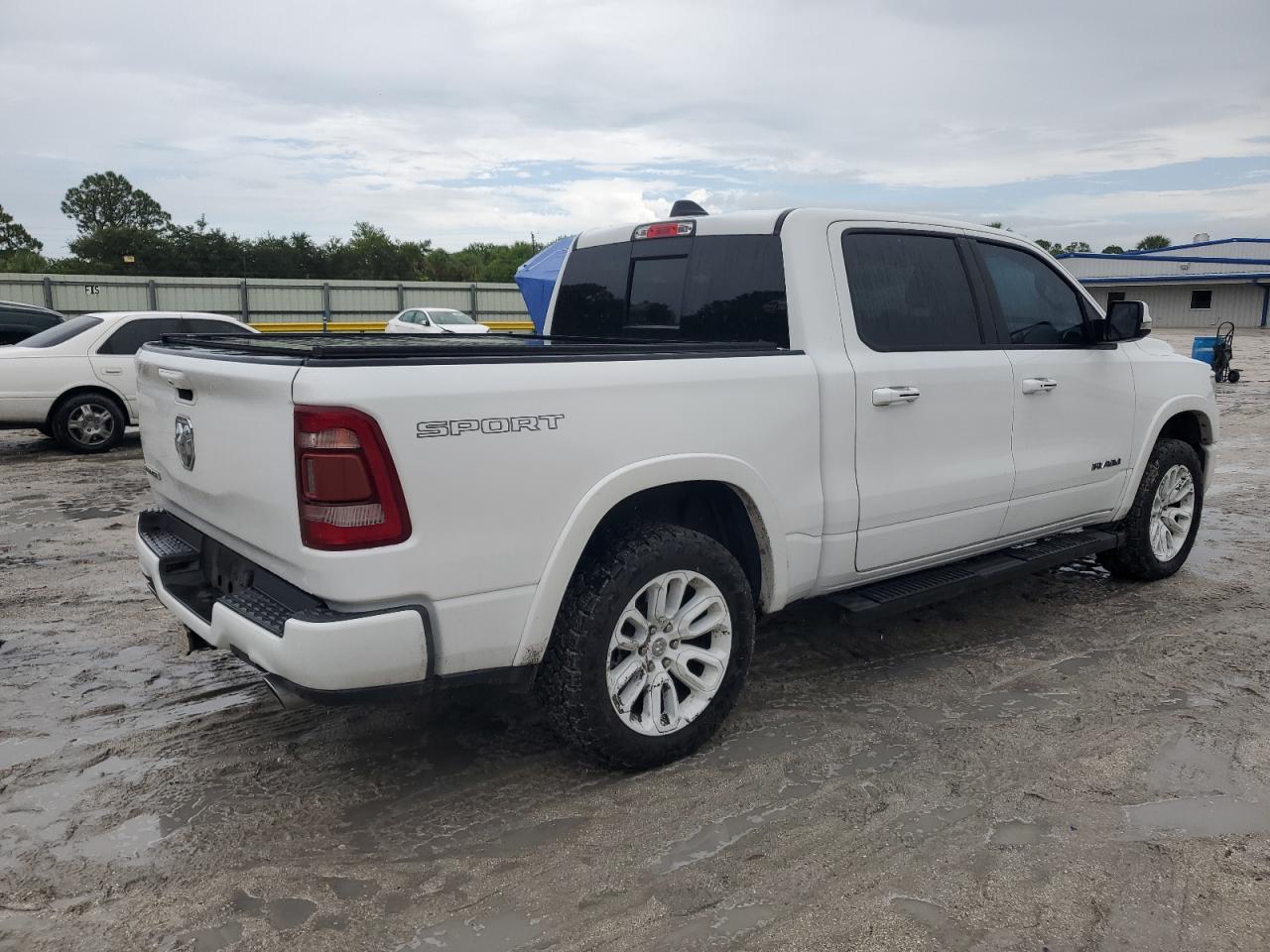 2020 Ram 1500 Laramie - Фото 3