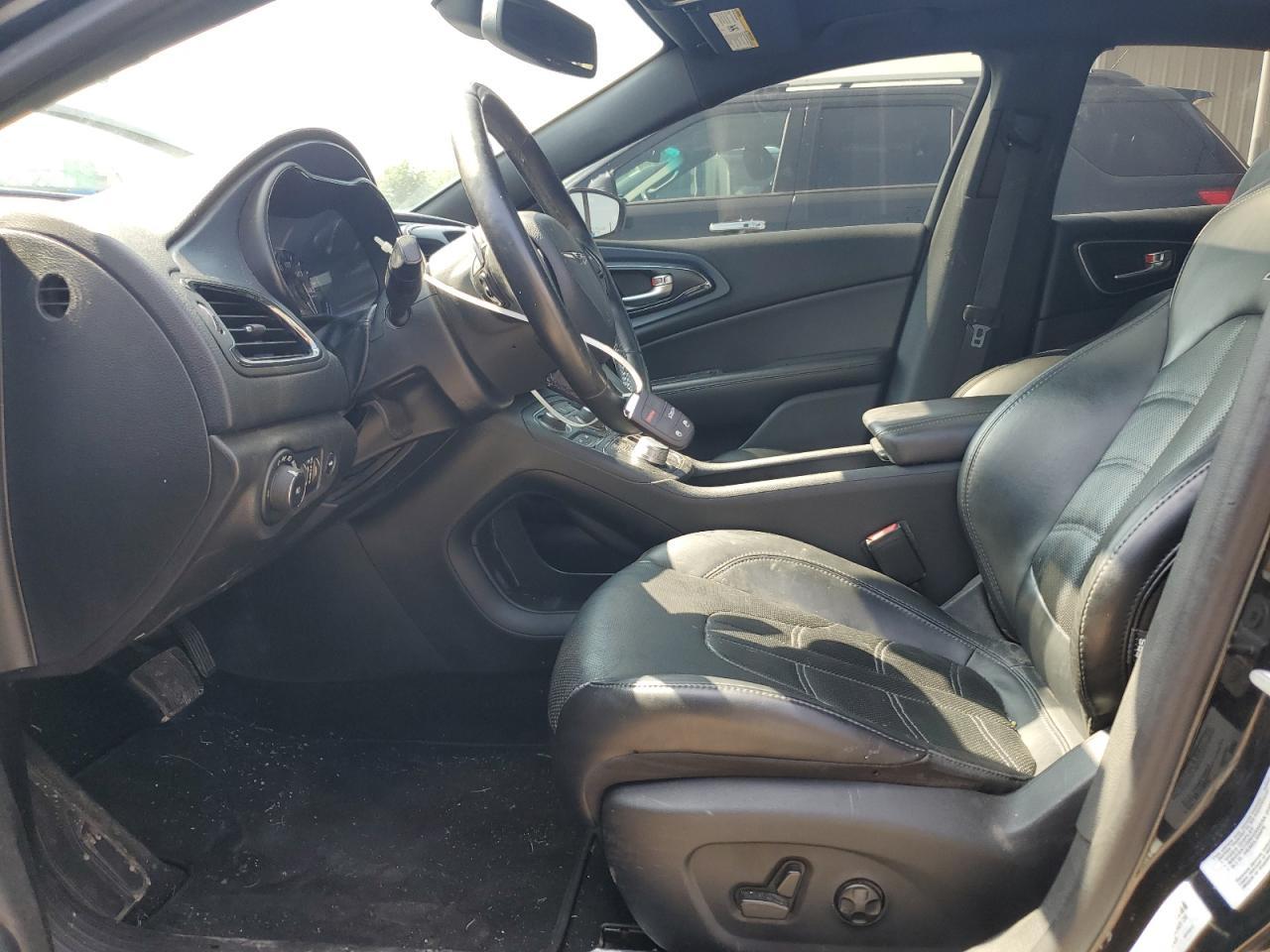 2016 Chrysler 200 S - Фото 7