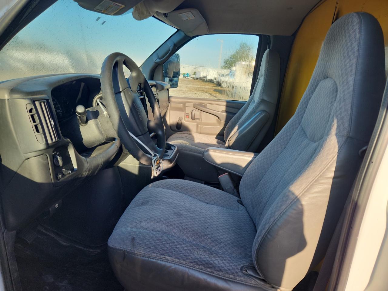 2007 GMC Savana Cutaway G3500 - Фото 7