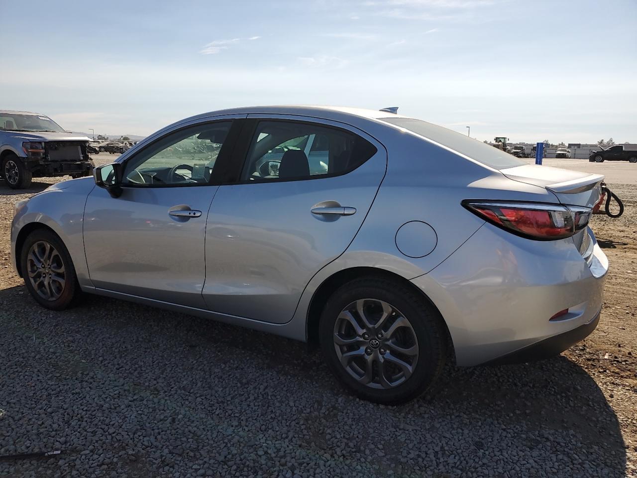 2019 Toyota Yaris L - Image 2