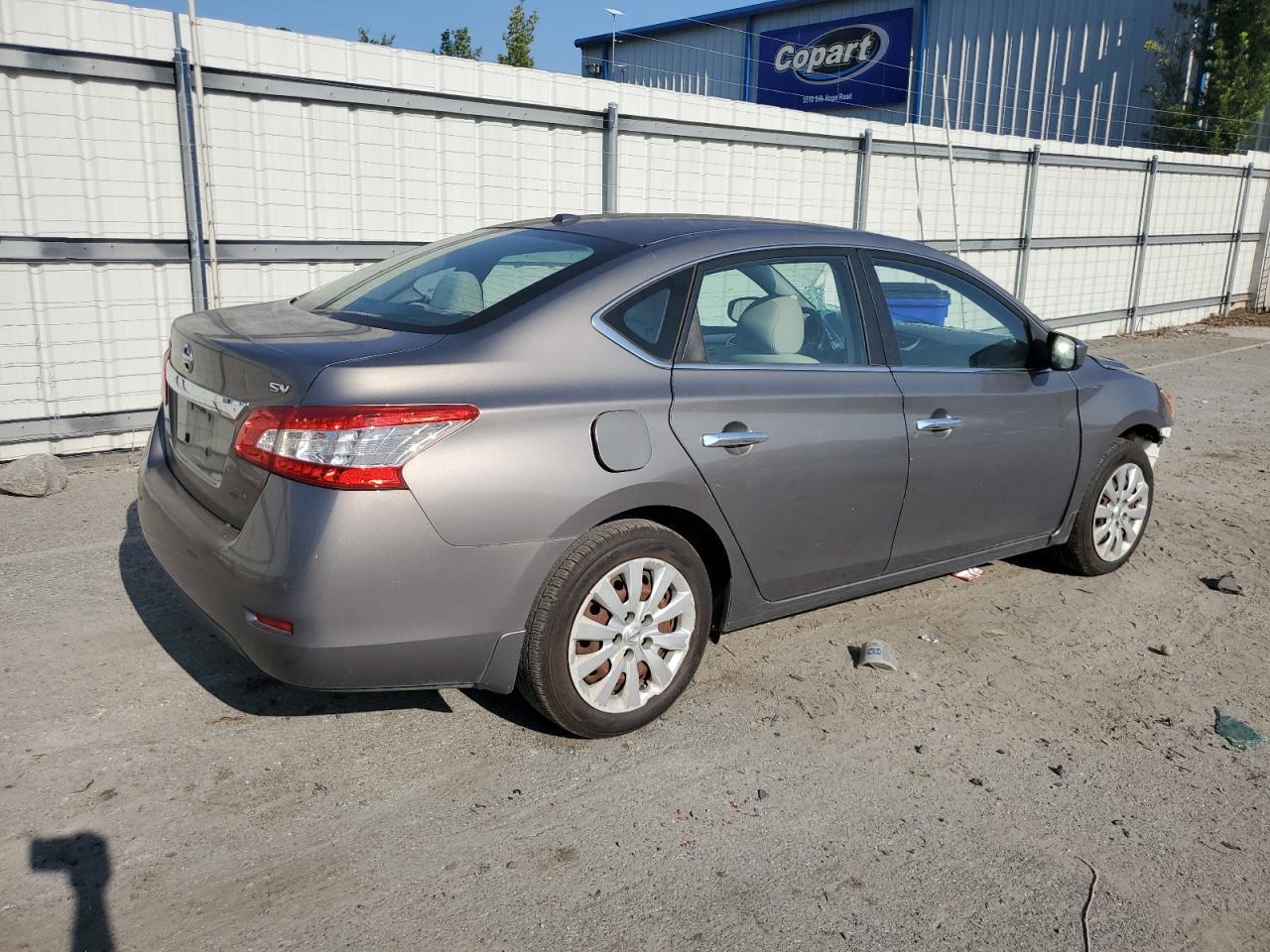2015 Nissan Sentra S - Фото 3