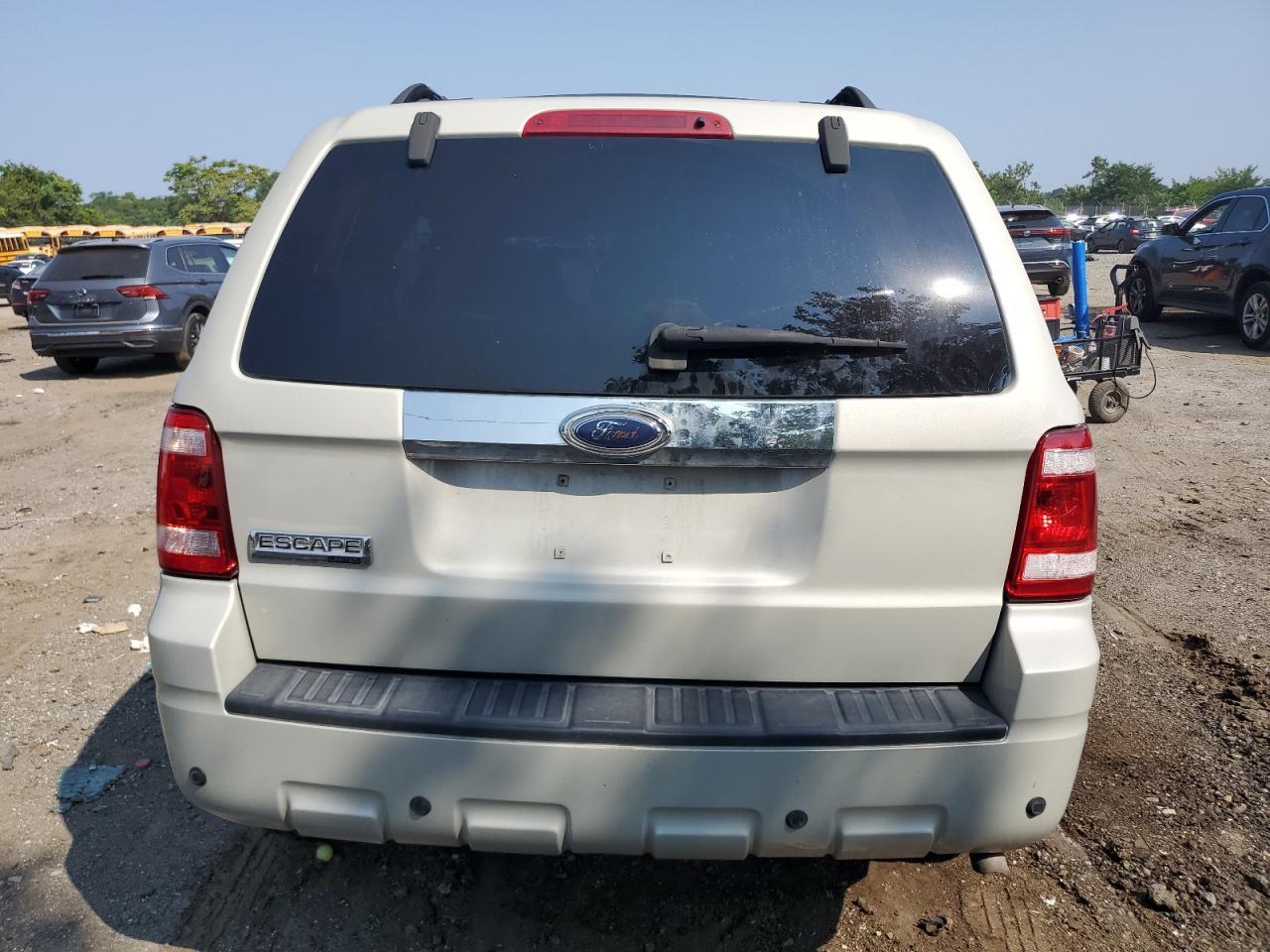 2009 Ford Escape Limited - Image 6