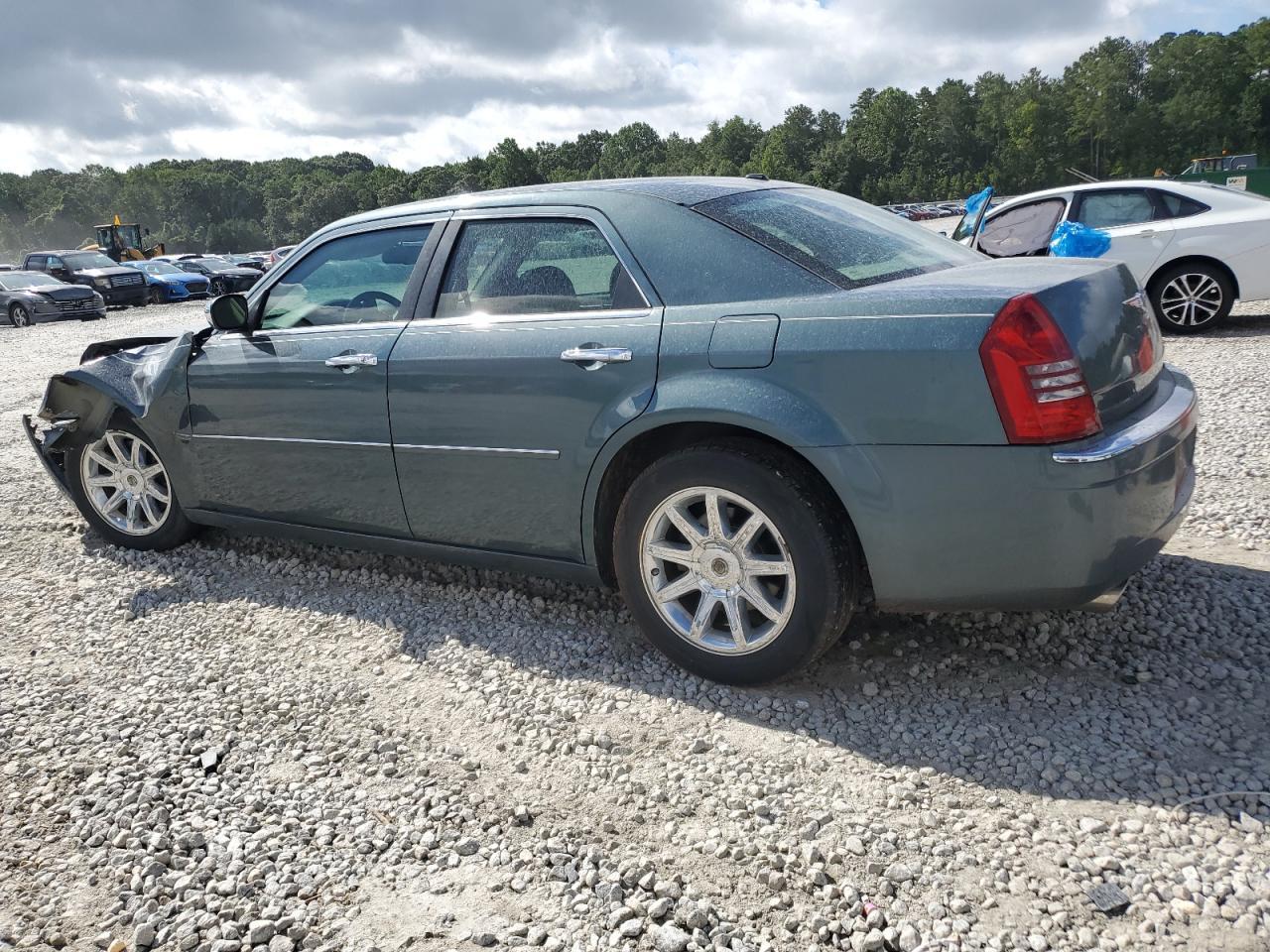2006 Chrysler 300C - Image 2