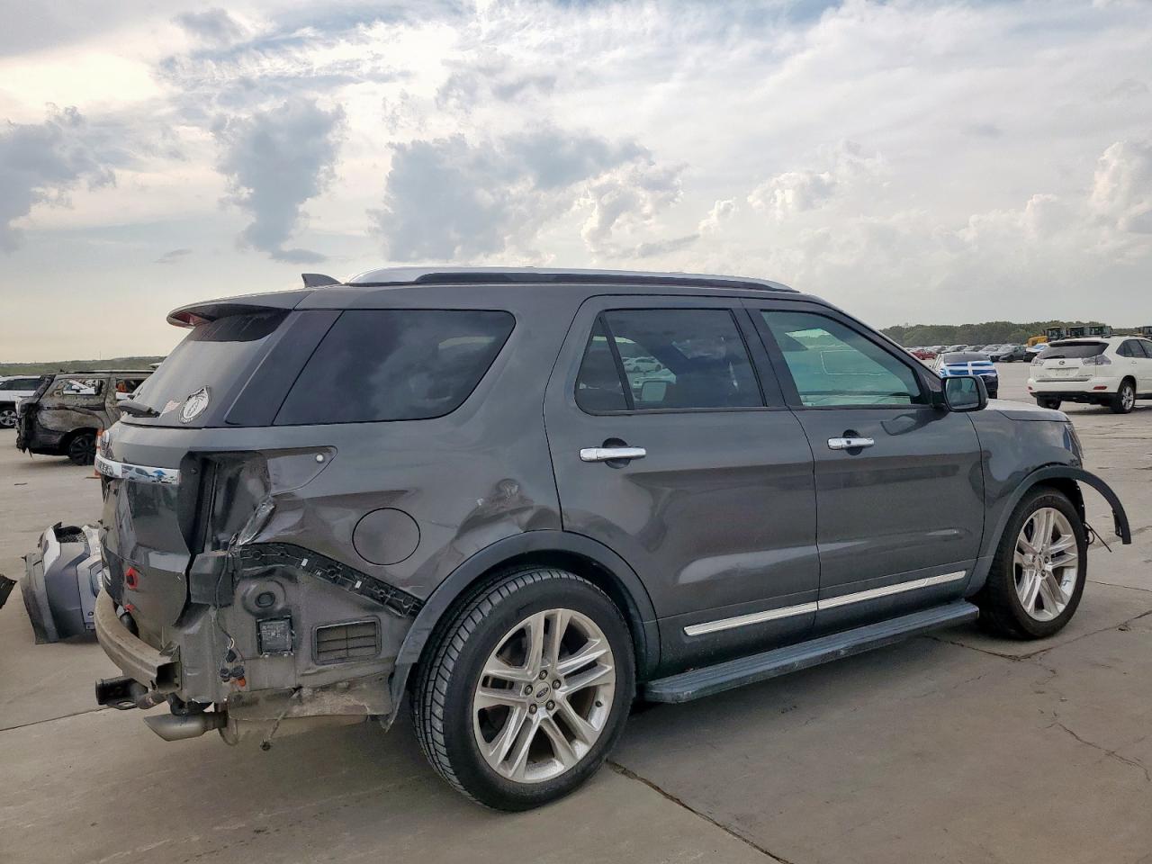 2017 Ford Explorer Limited - Фото 3